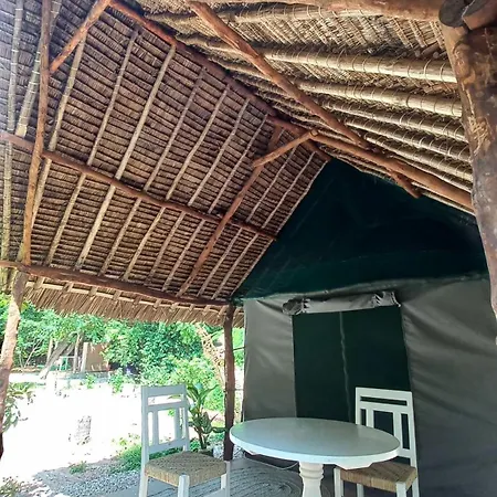 Bamba Kofi Lodge Ватаму Экстерьер фото
